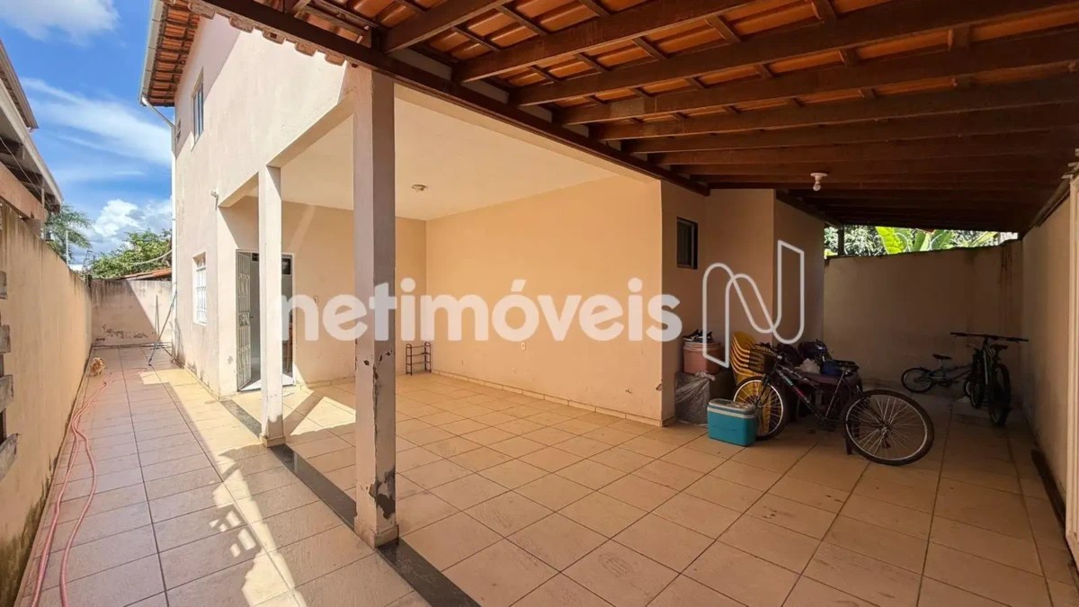 Casa para Venda com 3 quartos no bairro Monte Carmelo