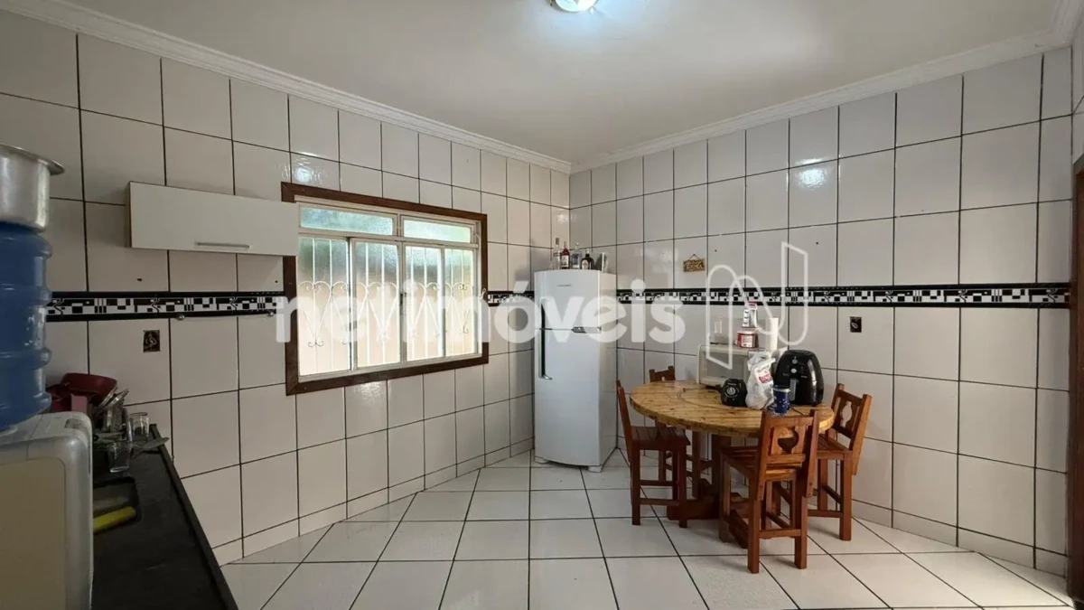 Casa para Venda com 3 quartos no bairro Monte Carmelo