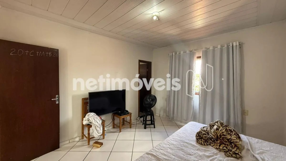 Casa para Venda com 3 quartos no bairro Monte Carmelo