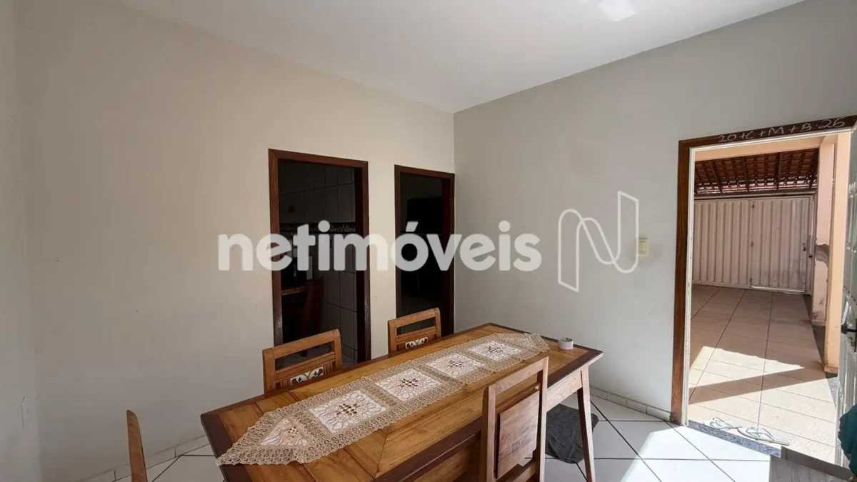 Casa para Venda com 3 quartos no bairro Monte Carmelo