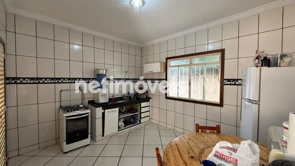 Casa para Venda com 3 quartos no bairro Monte Carmelo