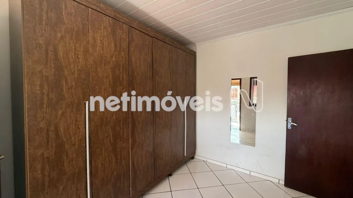 Casa para Venda com 3 quartos no bairro Monte Carmelo