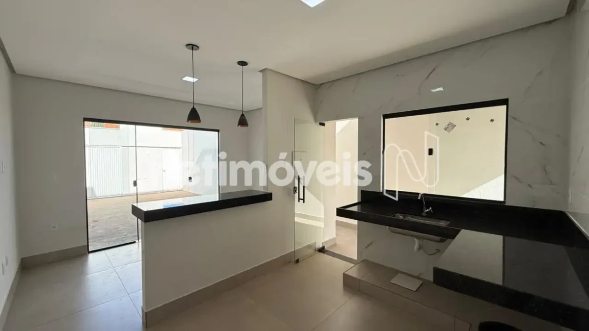 Casa para Venda com 3 quartos no bairro Vila Greice