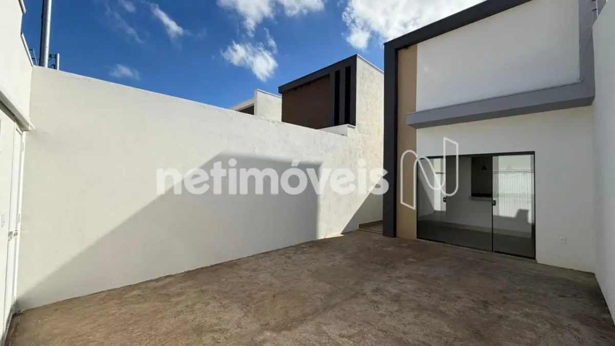 Casa para Venda com 3 quartos no bairro Vila Greice