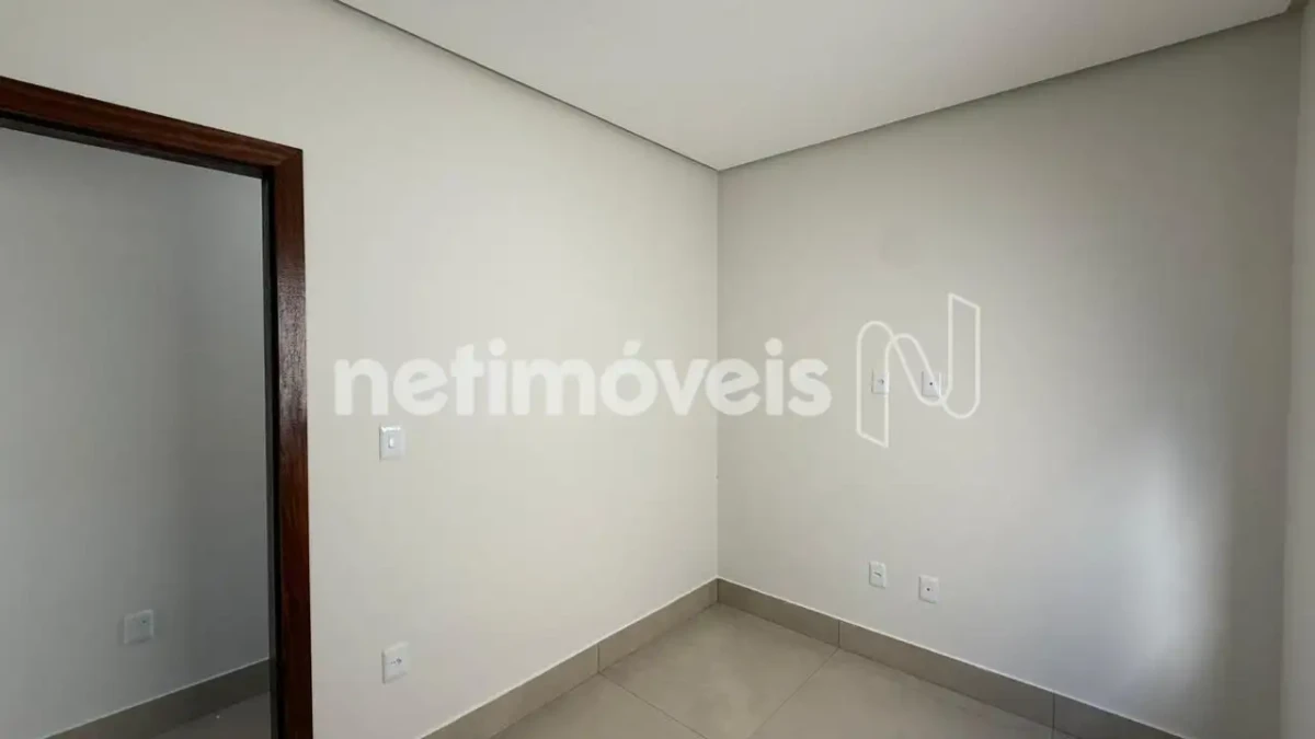Casa para Venda com 3 quartos no bairro Vila Greice