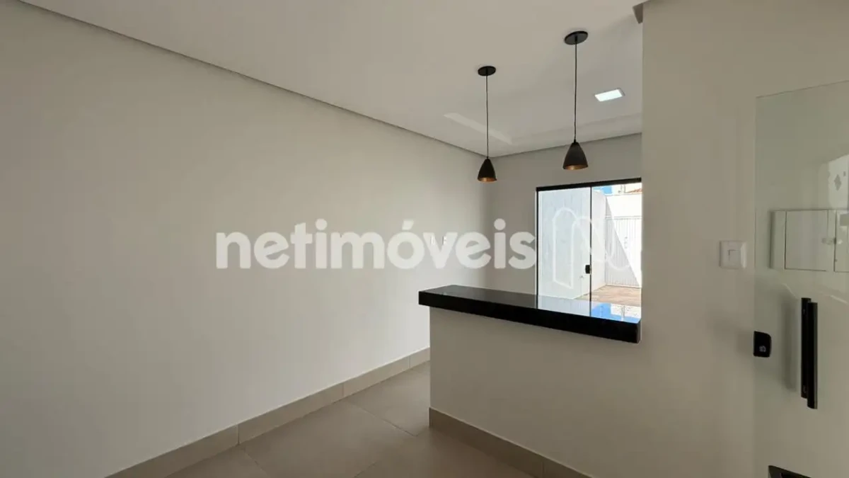 Casa para Venda com 3 quartos no bairro Vila Greice