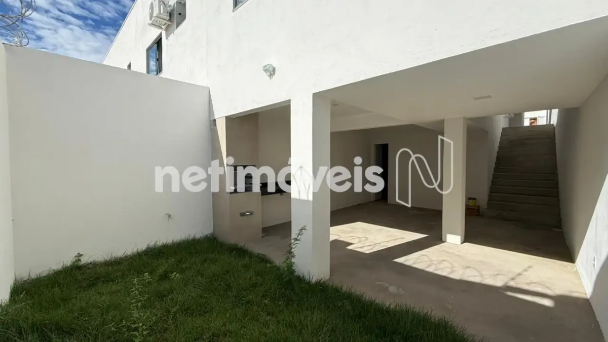 Casa para Venda com 3 quartos no bairro Vila Greice