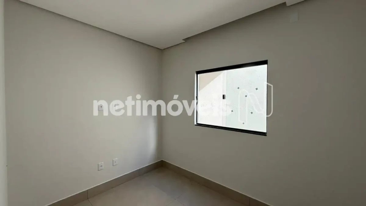 Casa para Venda com 3 quartos no bairro Vila Greice