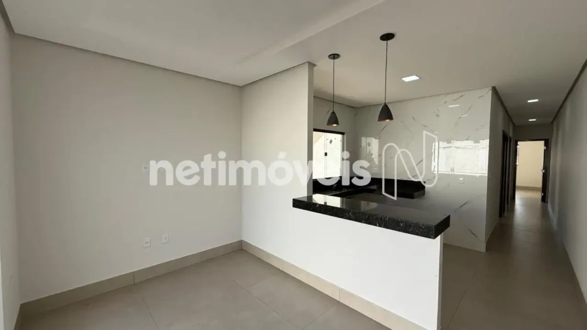 Casa para Venda com 3 quartos no bairro Vila Greice