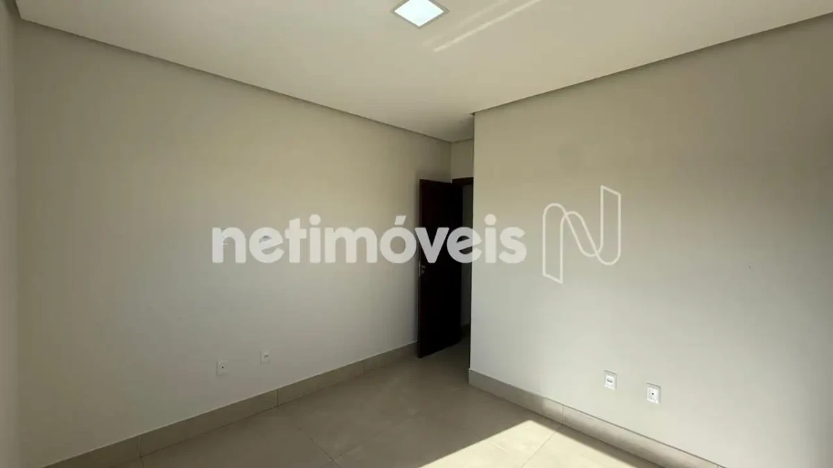 Casa para Venda com 3 quartos no bairro Vila Greice
