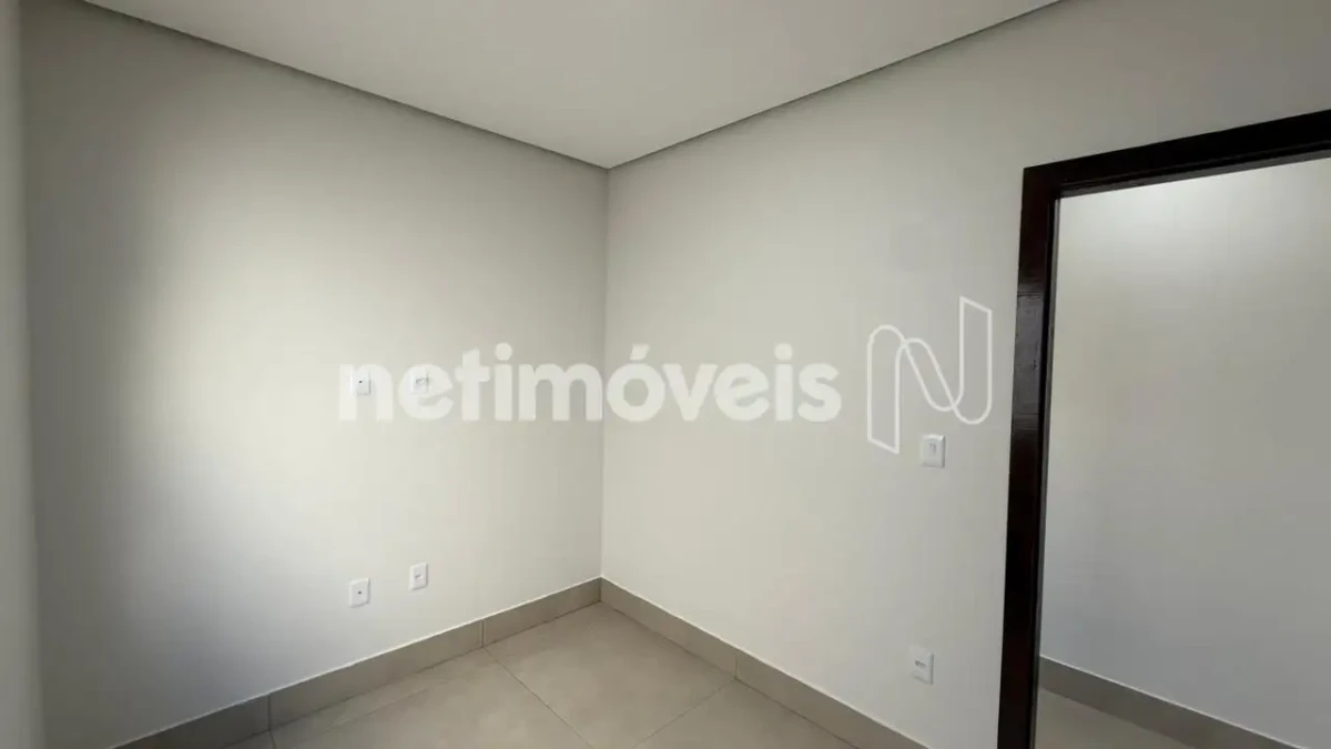 Casa para Venda com 3 quartos no bairro Vila Greice