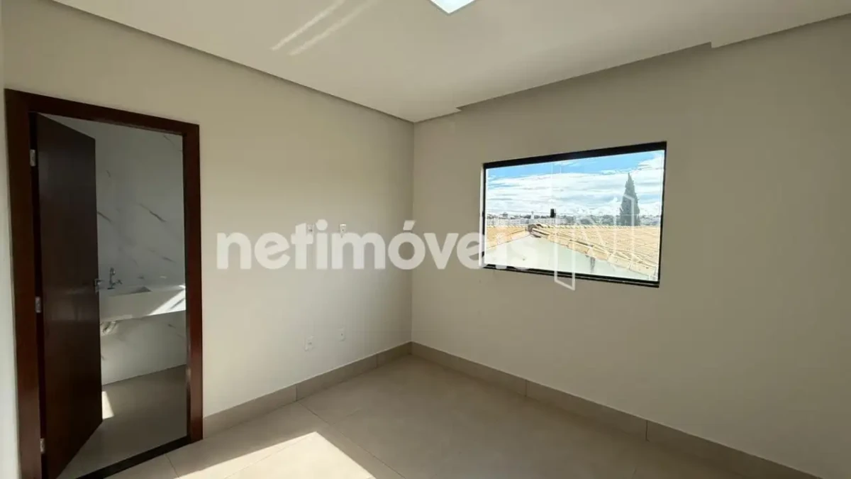 Casa para Venda com 3 quartos no bairro Vila Greice