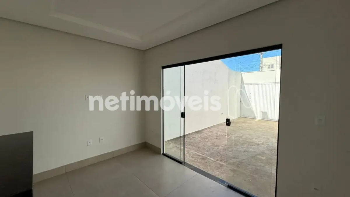 Casa para Venda com 3 quartos no bairro Vila Greice
