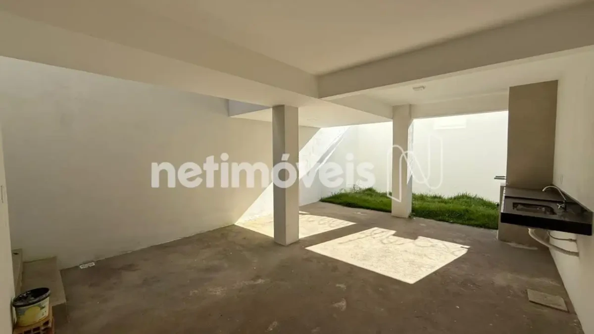 Casa para Venda com 3 quartos no bairro Vila Greice