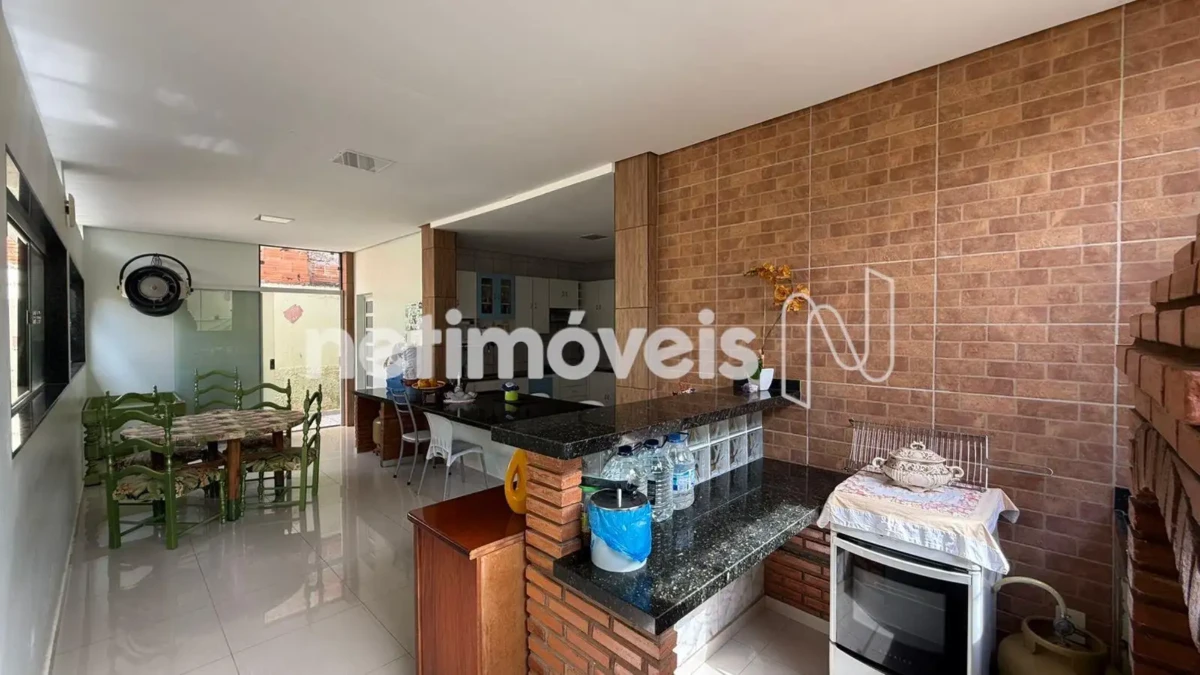 Casa para Venda com 3 quartos no bairro Major Prates