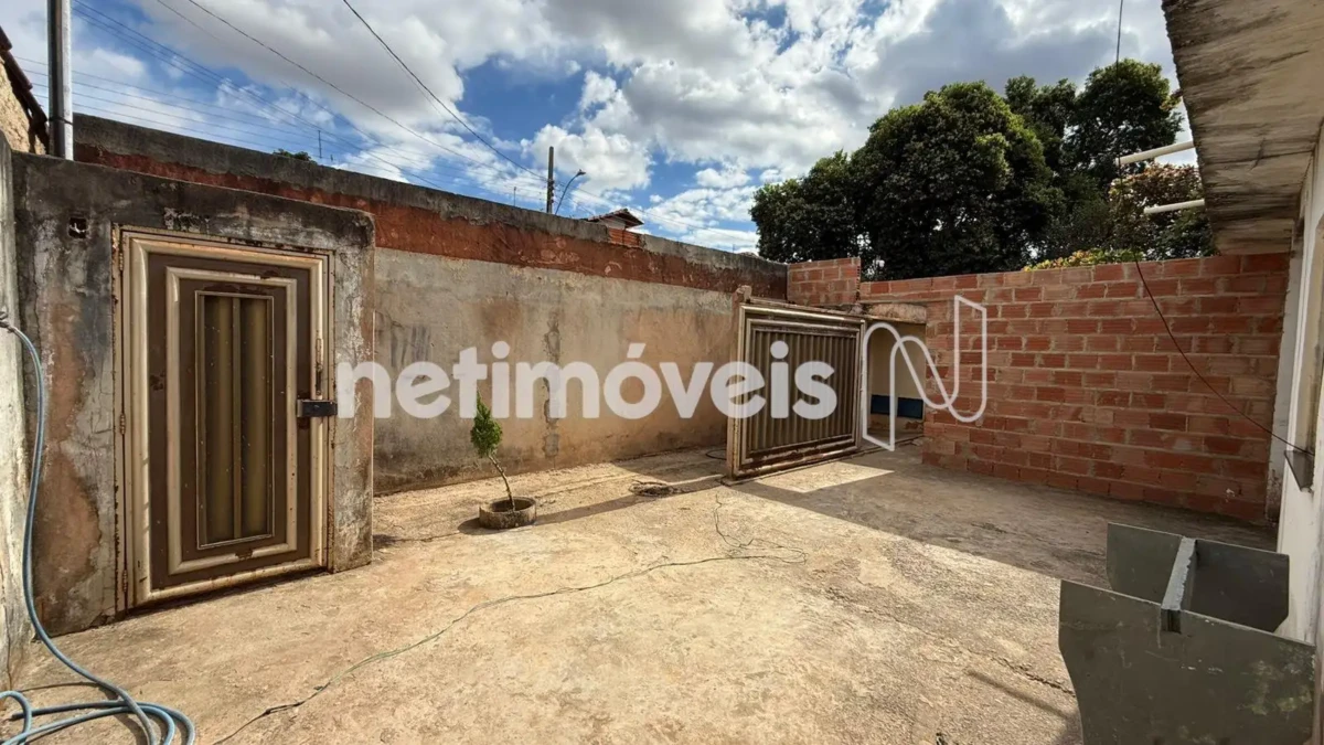 Casa para Venda com 2 quartos no bairro Vila Regina
