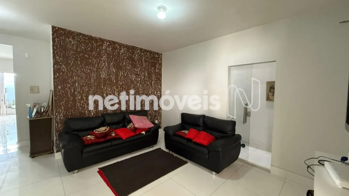 Casa para Venda com 4 quartos no bairro Vila Sumaré