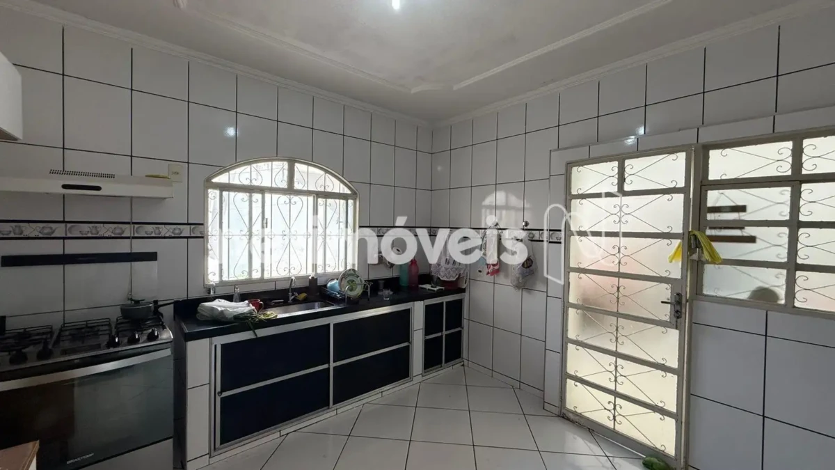 Casa para Venda com 4 quartos no bairro Vila Sumaré