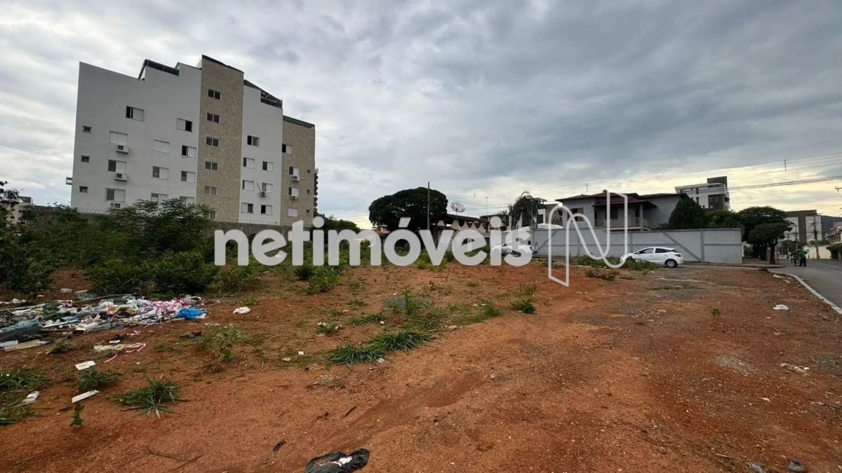 Lote para Venda com área de 919.8 m² no bairro Morada do Sol