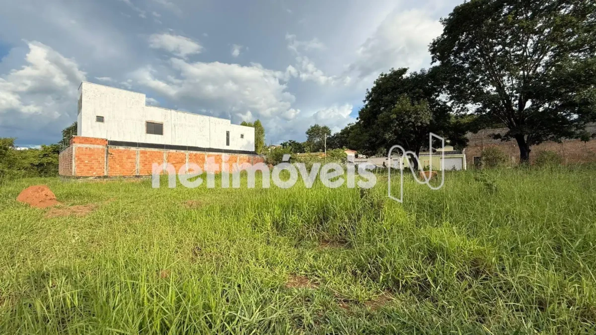 Lote para Venda com área de 899.6 m² no bairro Jaraguá I