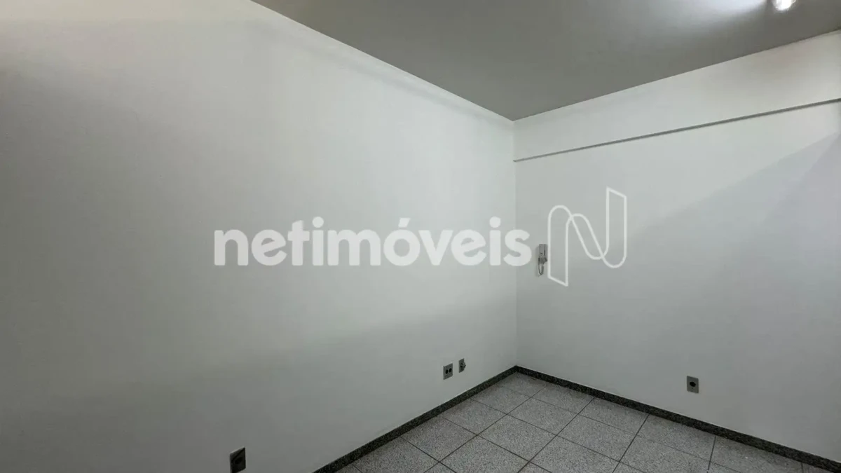 Sala para Venda de área principal de 30 m² no bairro Santo Expedito