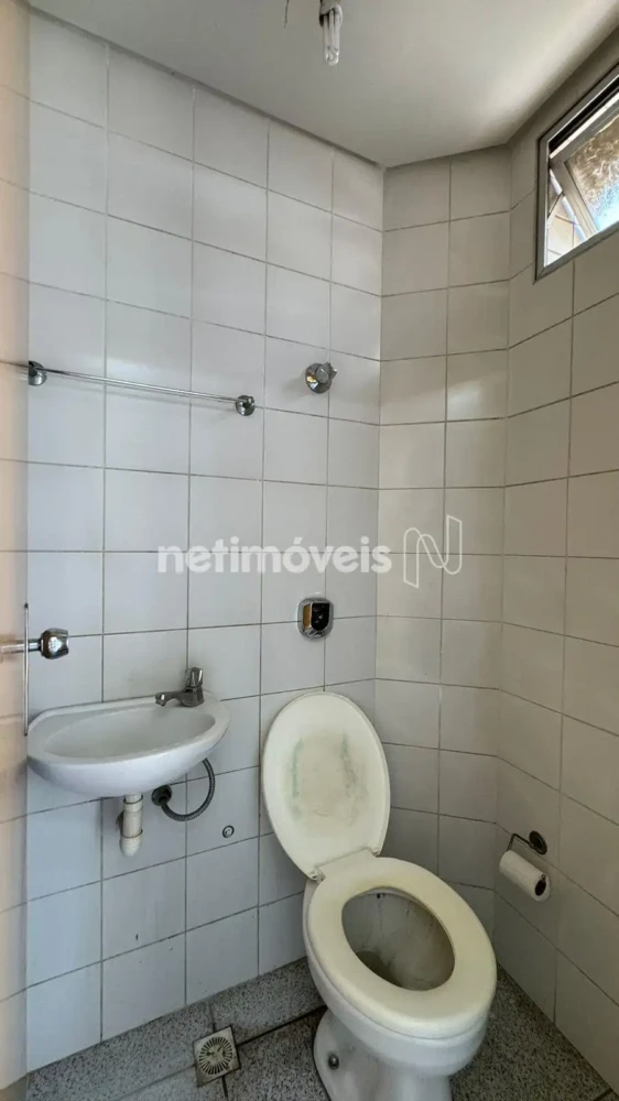 Sala para Venda de área principal de 30 m² no bairro Santo Expedito