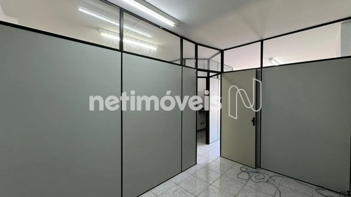 Sala para Venda de área principal de 30 m² no bairro Santo Expedito