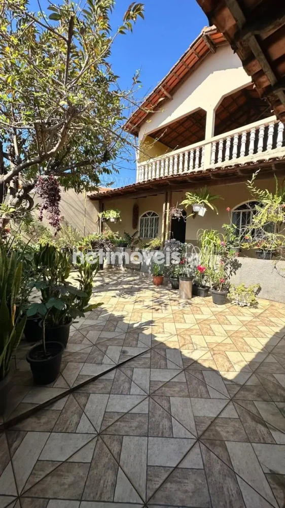 Casa para Venda com 3 quartos no bairro Morrinhos