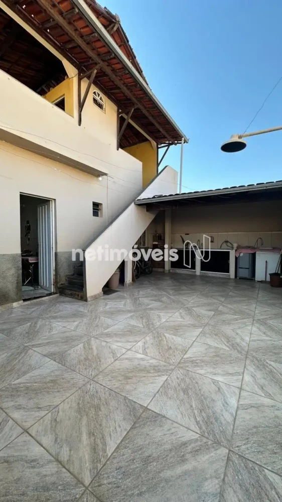 Casa para Venda com 3 quartos no bairro Morrinhos
