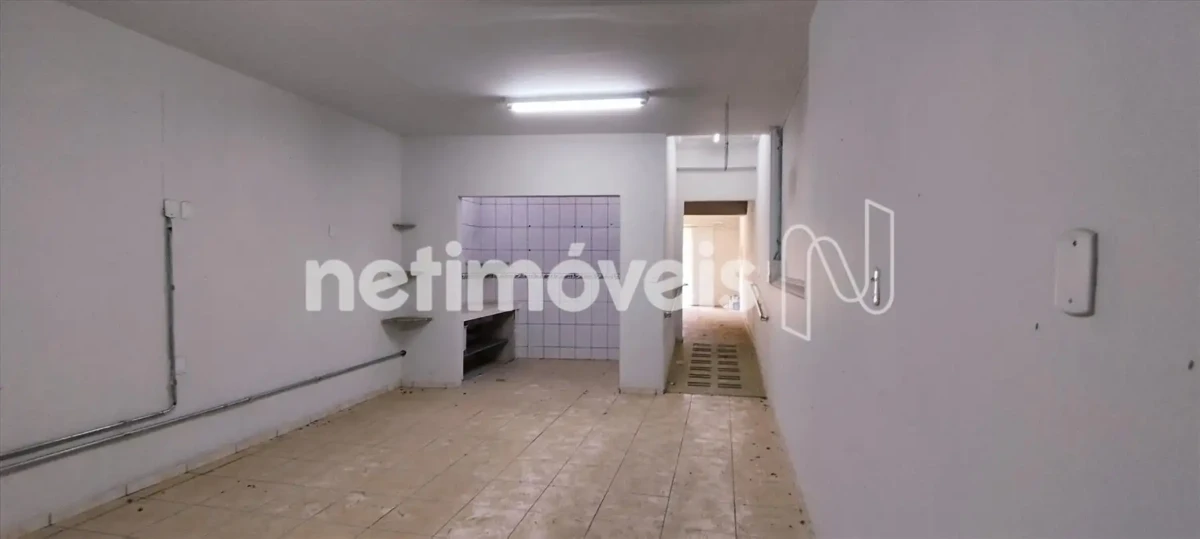 Prédio para Venda com 4 salas no bairro Centro em Montes Claros
