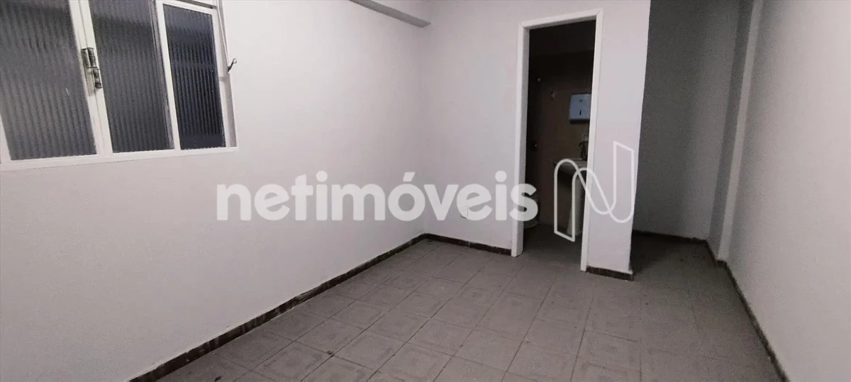 Prédio para Venda com 4 salas no bairro Centro em Montes Claros