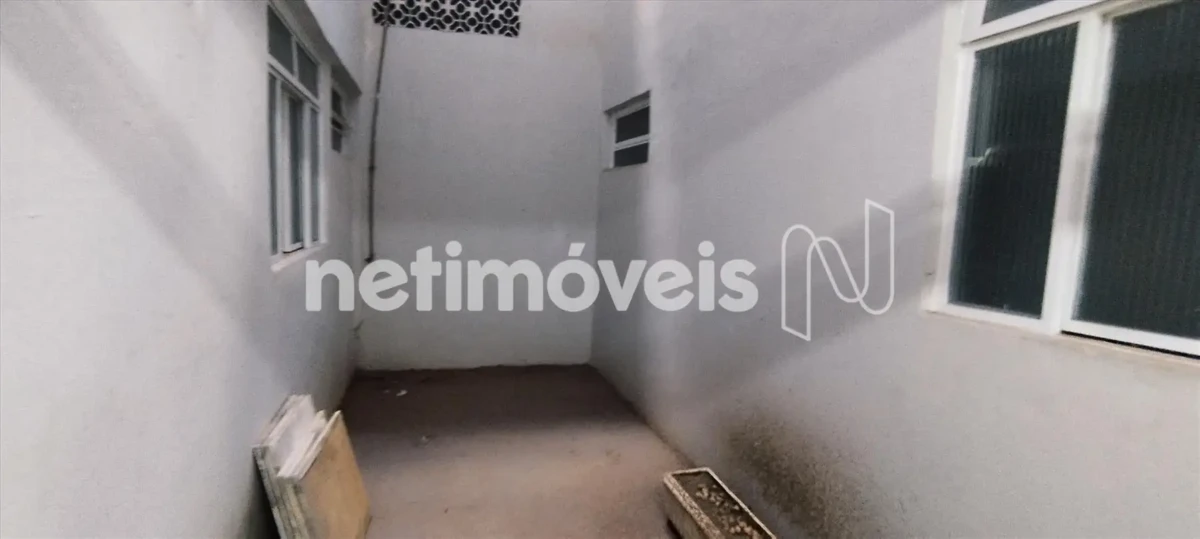 Prédio para Venda com 4 salas no bairro Centro em Montes Claros
