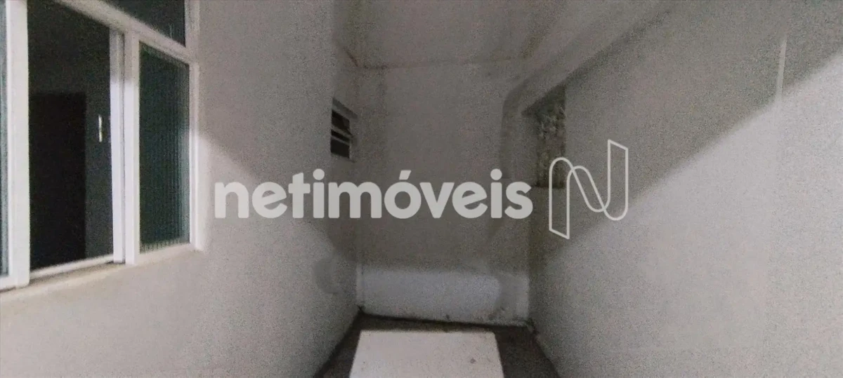 Prédio para Venda com 4 salas no bairro Centro em Montes Claros