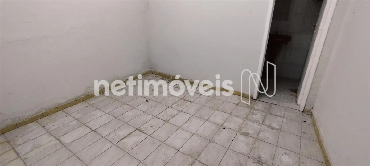 Prédio para Venda com 4 salas no bairro Centro em Montes Claros