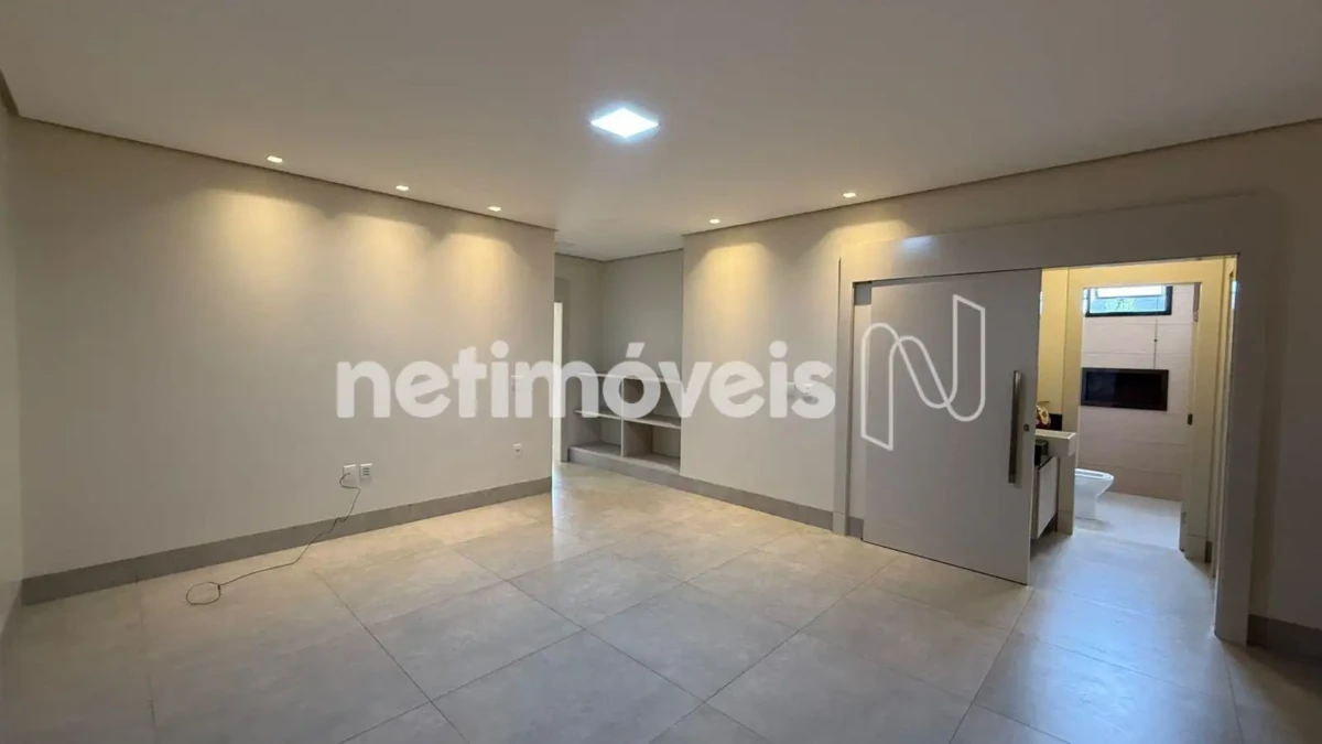 Casa para Venda com 4 quartos no bairro Gran Royalle Pirâmide