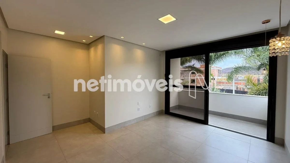 Casa para Venda com 4 quartos no bairro Gran Royalle Pirâmide