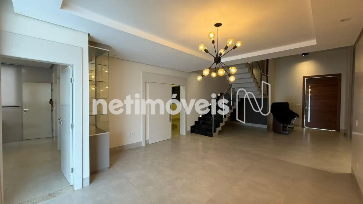 Casa para Venda com 4 quartos no bairro Gran Royalle Pirâmide