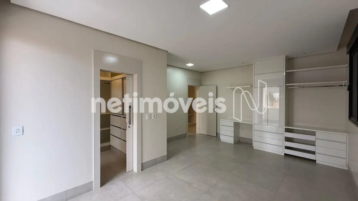 Casa para Venda com 4 quartos no bairro Gran Royalle Pirâmide
