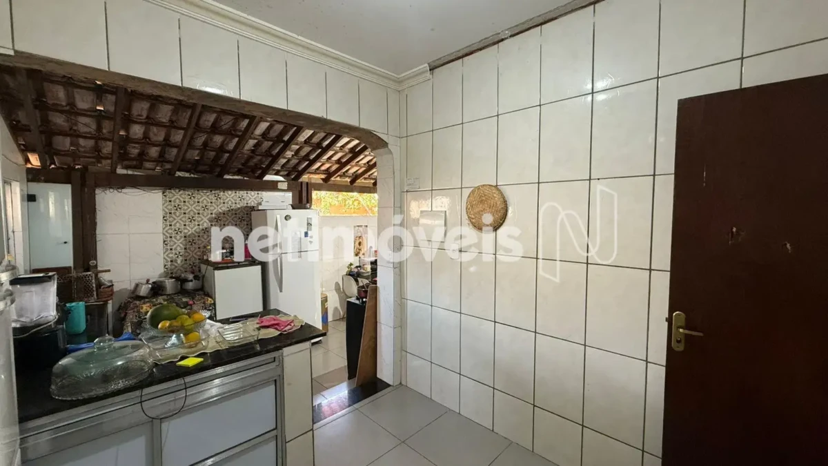 Casa para Venda com 8 quartos no bairro Vila Guilhermina