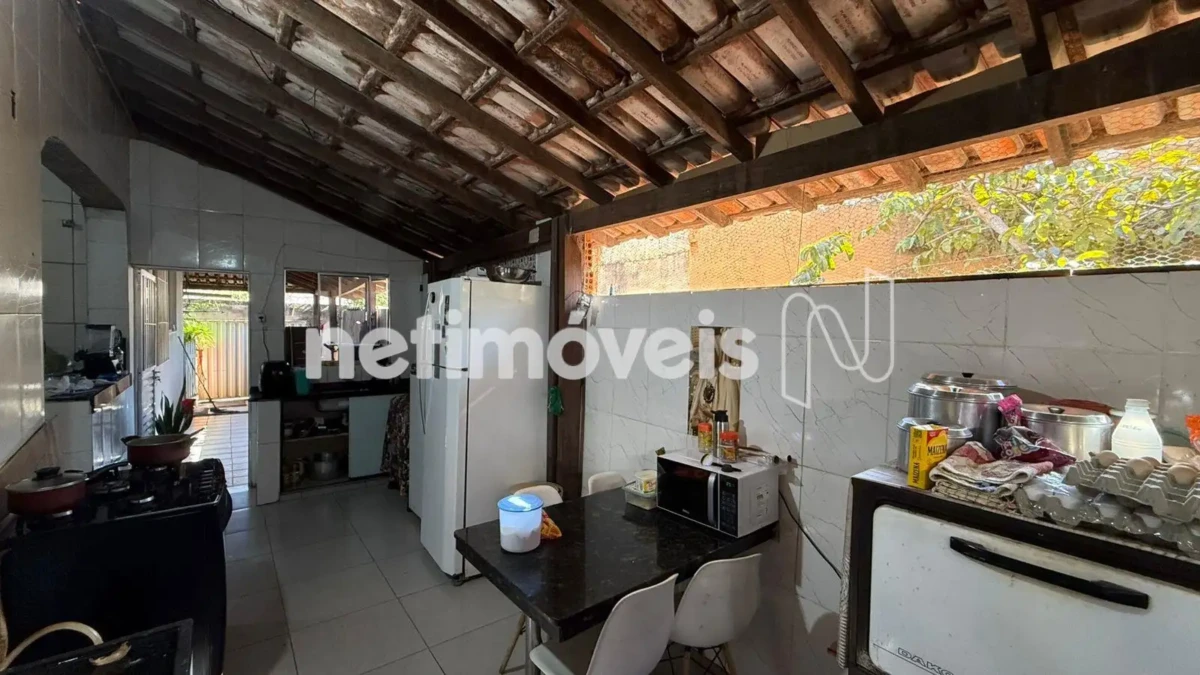 Casa para Venda com 8 quartos no bairro Vila Guilhermina