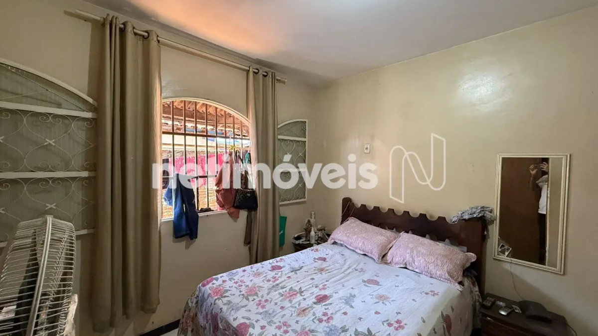 Casa para Venda com 8 quartos no bairro Vila Guilhermina