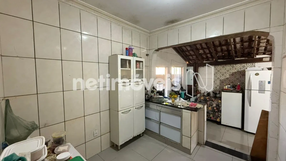 Casa para Venda com 8 quartos no bairro Vila Guilhermina