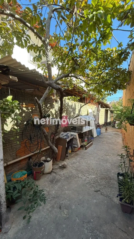 Casa para Venda com 8 quartos no bairro Vila Guilhermina