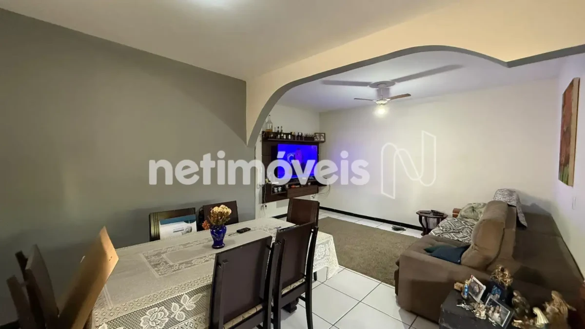 Casa para Venda com 8 quartos no bairro Vila Guilhermina