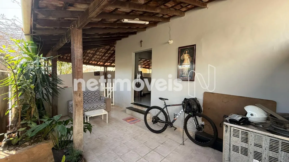 Casa para Venda com 8 quartos no bairro Vila Guilhermina