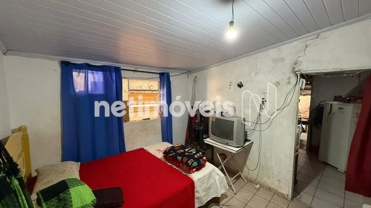Casa para Venda com 8 quartos no bairro Vila Guilhermina