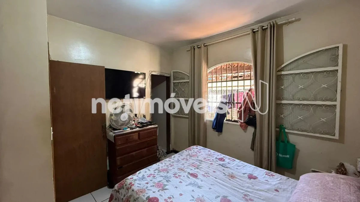 Casa para Venda com 8 quartos no bairro Vila Guilhermina