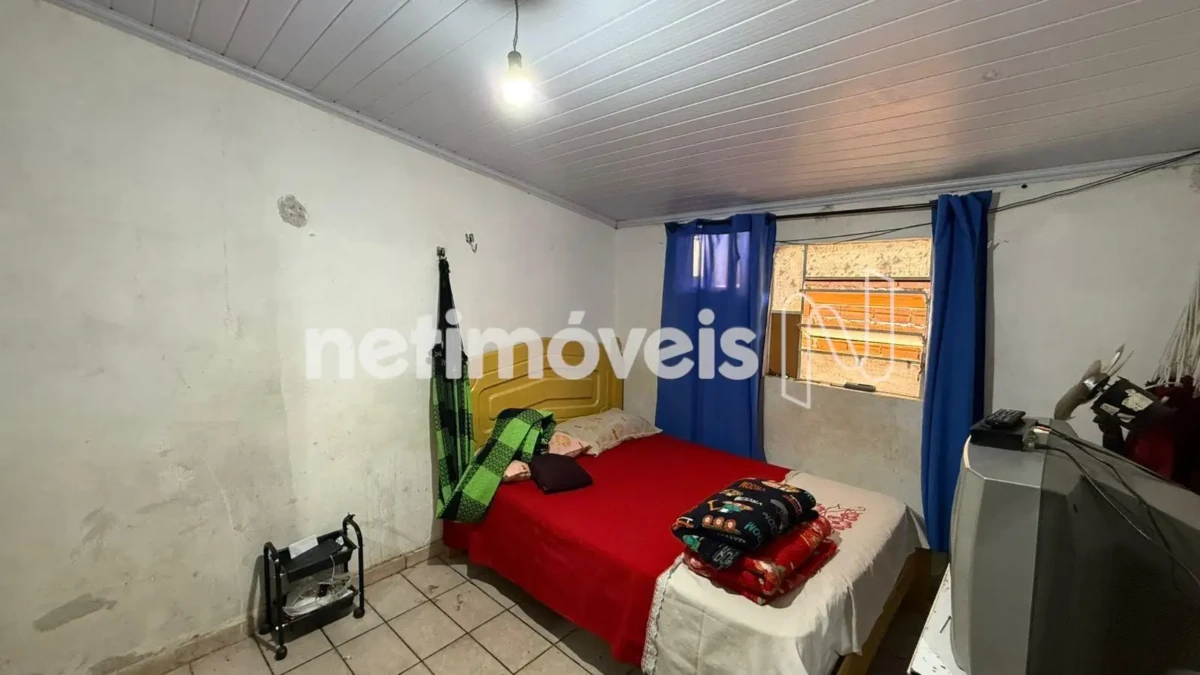 Casa para Venda com 8 quartos no bairro Vila Guilhermina