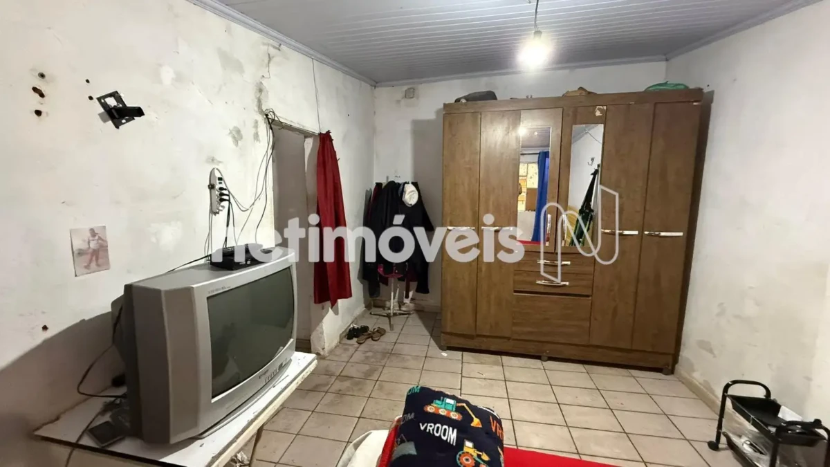 Casa para Venda com 8 quartos no bairro Vila Guilhermina