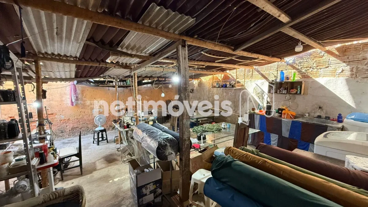 Casa para Venda com 8 quartos no bairro Vila Guilhermina